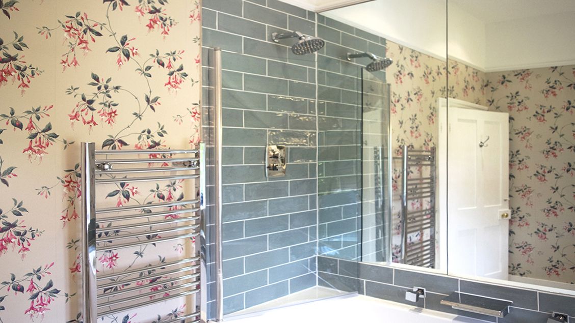 Epsom bathroom 2 1128x635 final 22224 Bruern Cottages